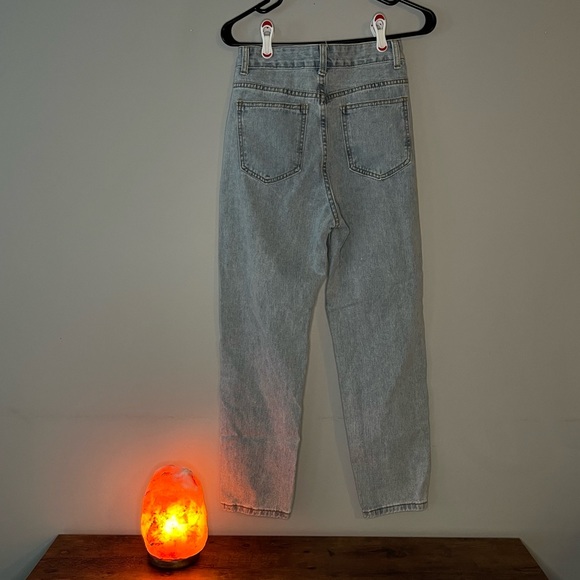 SHEIN mom or boyfriend style SIZE: Xsmall - Picture 2 of 2